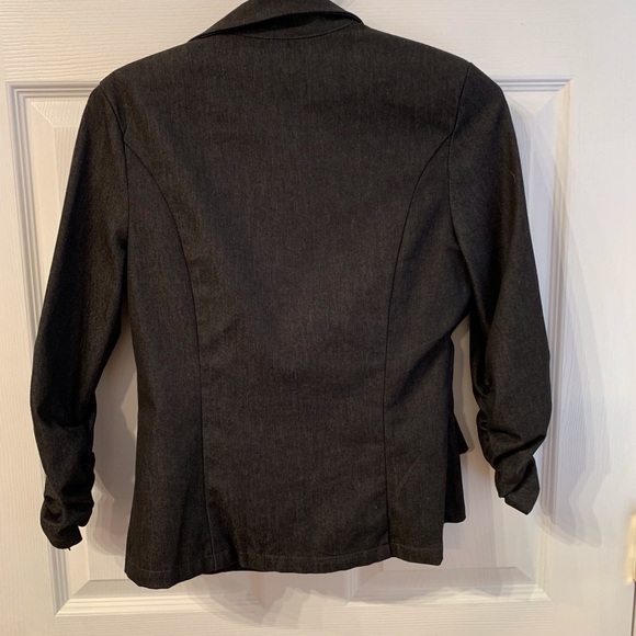 Form fitting blazer - Picture 3 of 3